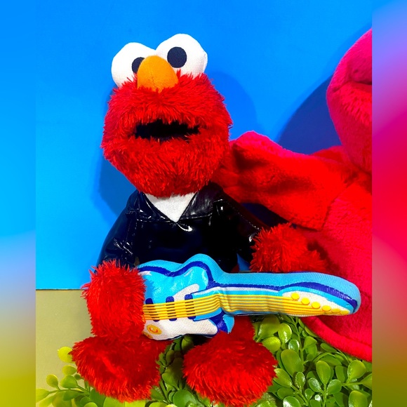 SESAME STREET ELMO VTG BUNDLE HAND PUPPET & ELMO PLAYING GUITAR PLUSH JIM HENSON - Picture 7 of 12
